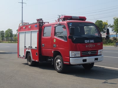 藍牌消防車—東風(fēng)水罐消防車